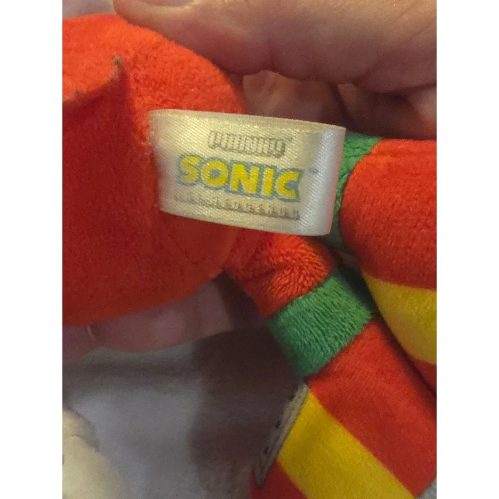 Jazwares Sonic the Hedgehog Knuckles the Echidna 9 Inch Plush Red Stuffed Toy
